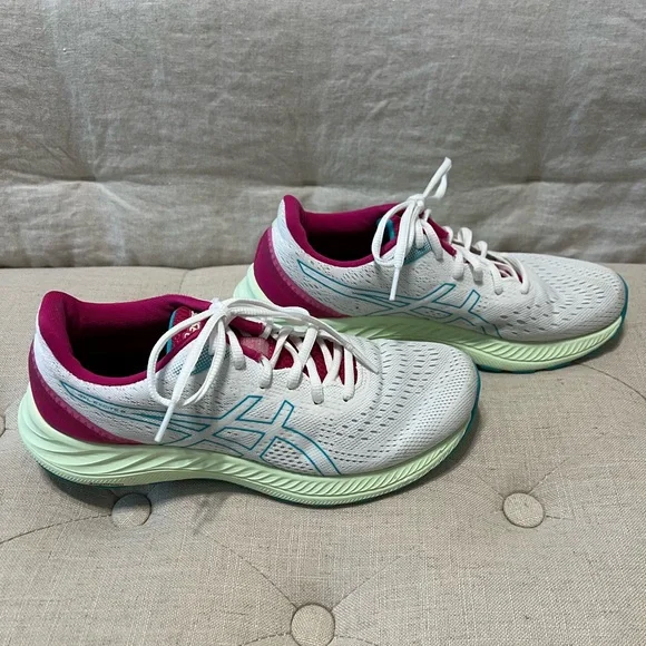 ASICS Running Shoe - Picture 4 of 7